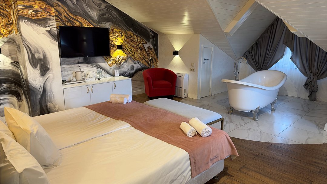 Люкс 2-местный Белый