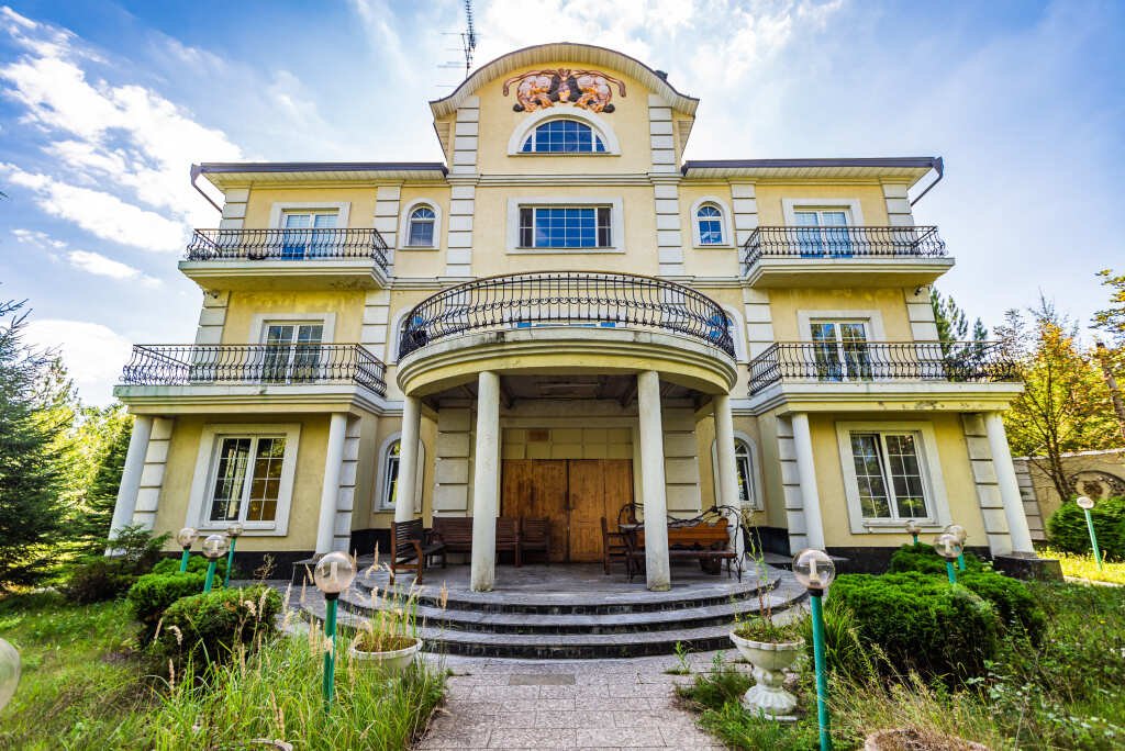 Частный дом Шикарный дом в Апрелевке с бассейном и сауной, Московская область: фото 2