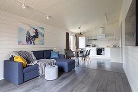 Двухместный коттедж Superior двуспальная кровать, Коттедж Eliza Home (Элиза Хоум) в КП Сосновские горки Дом Б, поселок Сосново