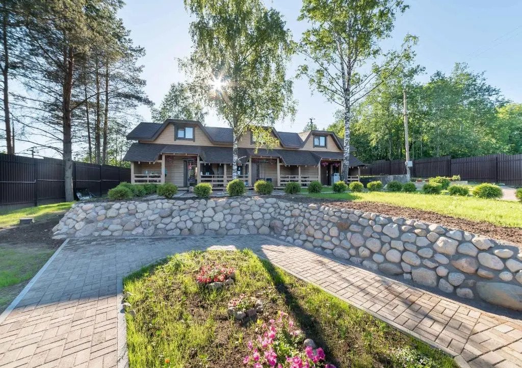 Частный дом на горке в Коробицыно, поселок Коробицыно, Ленинградская область