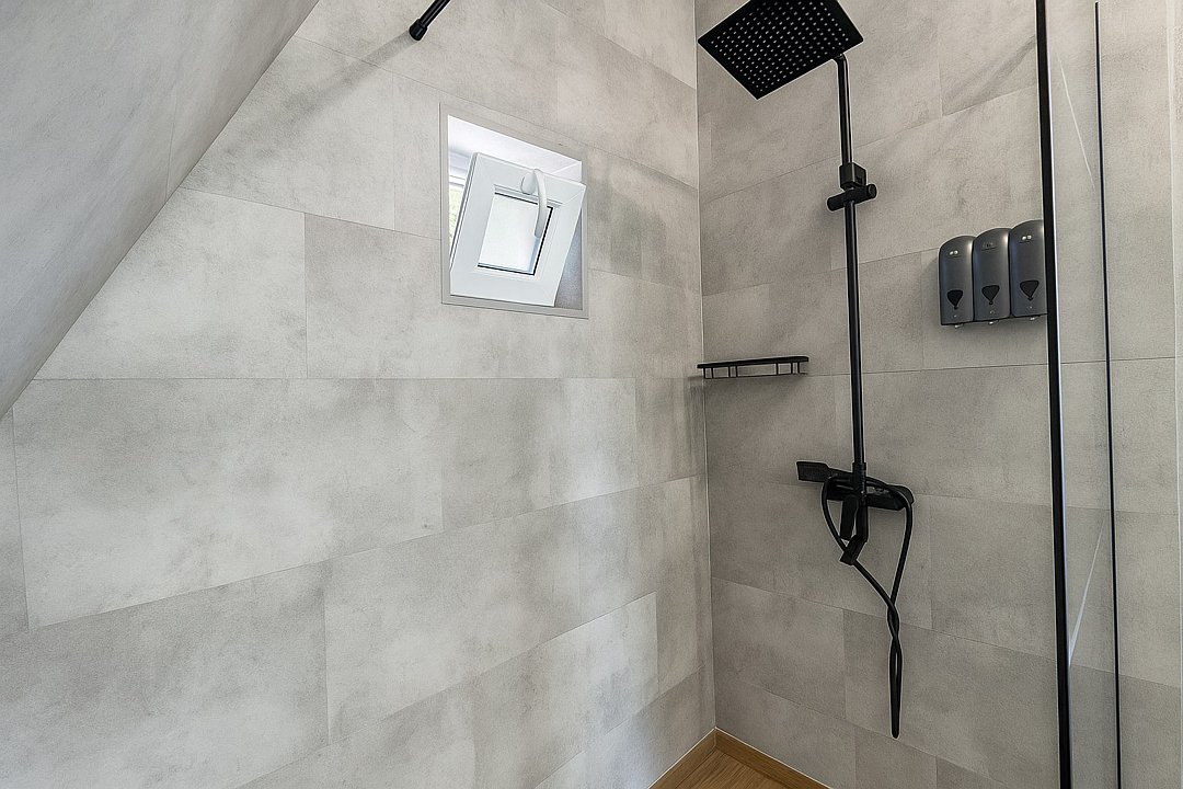 Афрейм 4-местный 2-комнатный (№2)