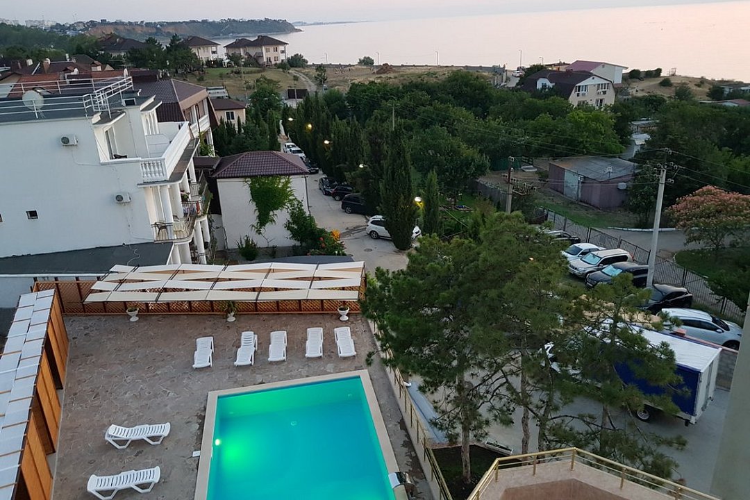 Бассейн | Корсунь, Крым