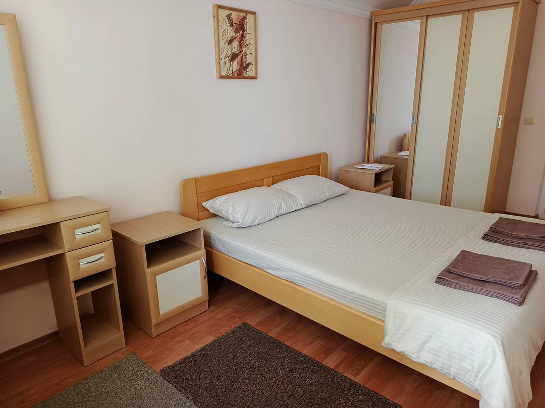 Таунхаус 8-местный (3 этажный)