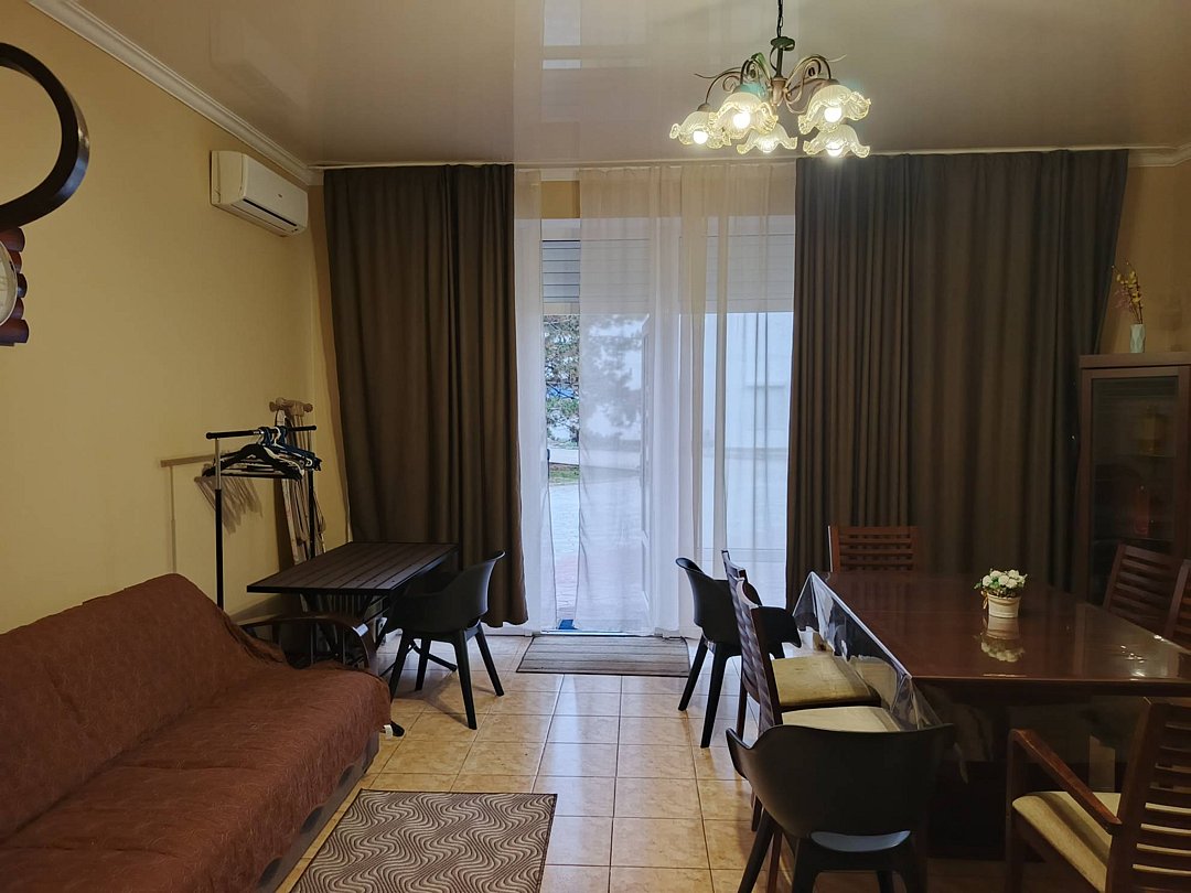 Таунхаус 8-местный (3 этажный)