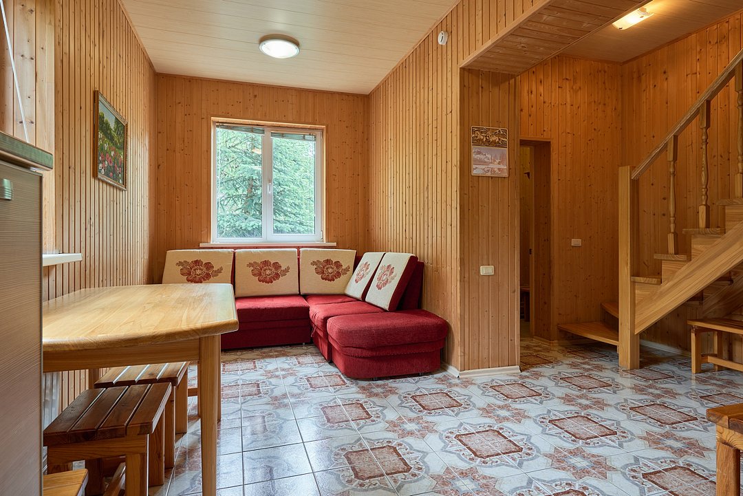 Сюит 4-местный 4-комнатный 2-этажный