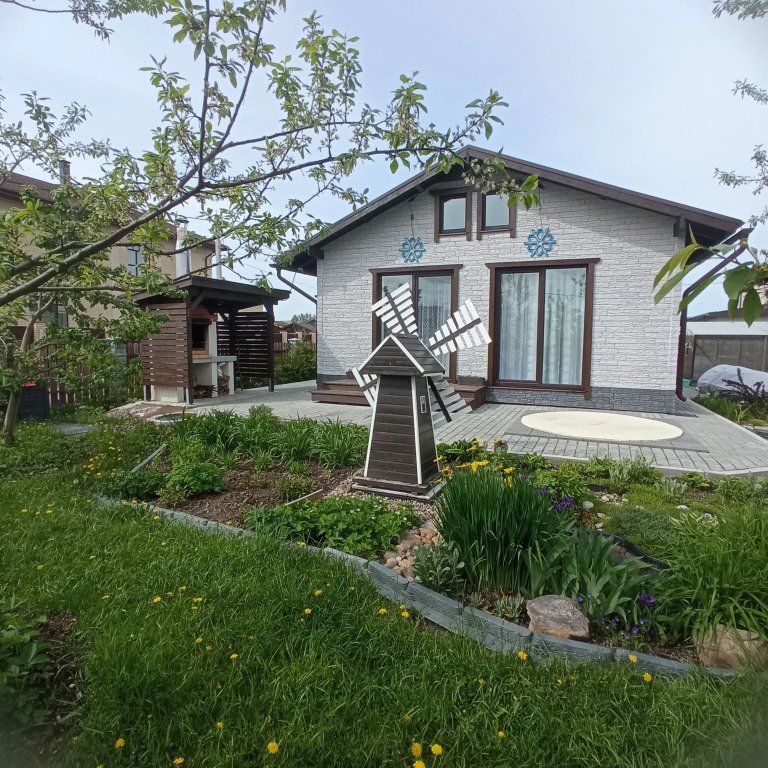 Частный дом с видом на сад в д. Санино, Ленинградская область: фото 3