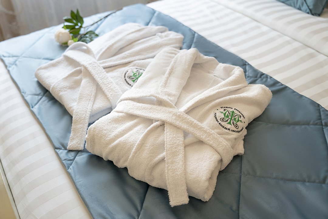 Флигель 4-местный 2-комнатный (2 спальни, у пруда)