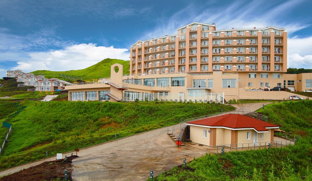 Гостиничный комплекс Теплое море, Приморский край, поселок Славянка поселок База круглая