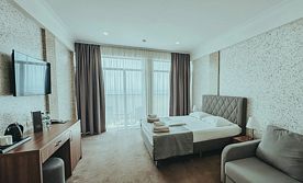 Двухместный полулюкс с видом на море двуспальная кровать, Пансионат Нарт, Гагра