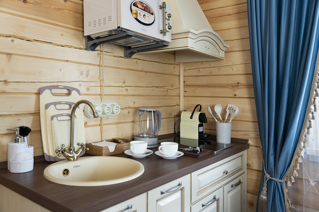 Флигель 4-местный 2-комнатный (2 спальни, у пруда)