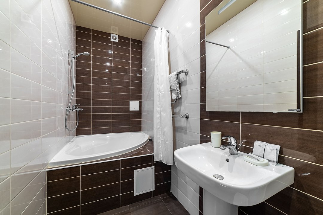 Люкс 2-местный (с балконом и видом на горы)