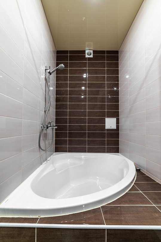 Люкс 2-местный (с балконом и видом на горы)