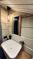 Двухместный коттедж Luxury двуспальная кровать, Коттеджный комплекс Верижица, Тихвин