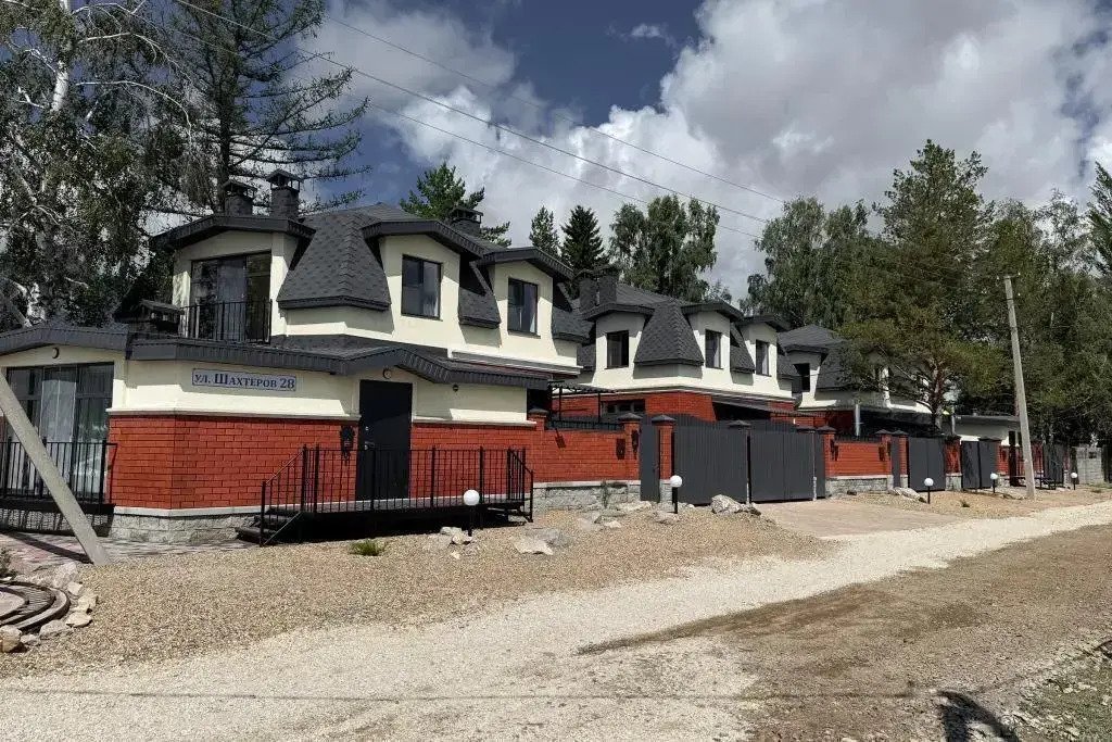 Частный дом на Шахтёров 28 (Щелкунчик), Зеленая Поляна, Республика Башкортостан
