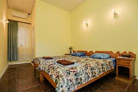 Стандартный 2х местный номер 1 этаж, Гостевой дом Green oasis Vavilon, Архипо-Осиповка