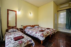 Стандартный 3х местный номер 1 этаж, Гостевой дом Green oasis Vavilon, Архипо-Осиповка