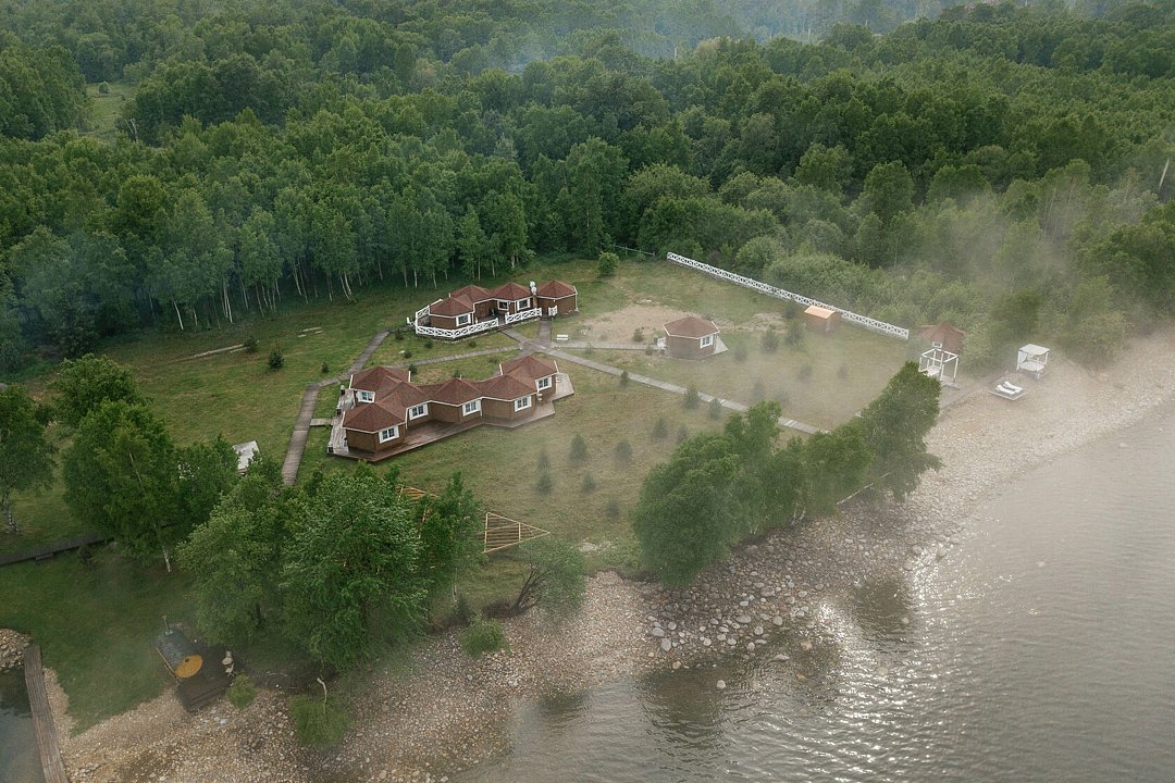 Сибирская резиденция Лёд, Иркутская область, поселок Мангутай Слюдянский район