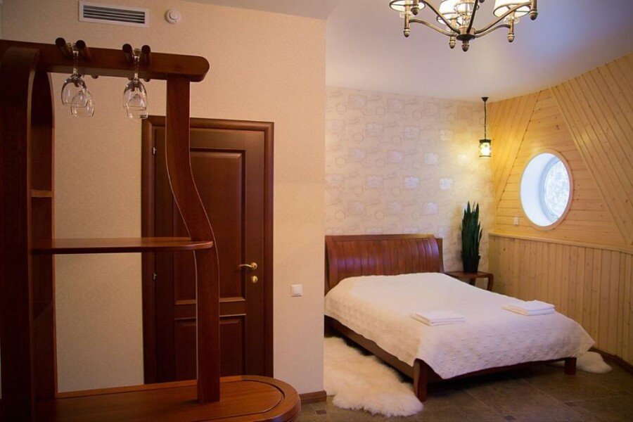 Резиденция 8-местный 4-комнатный №2 (Country)