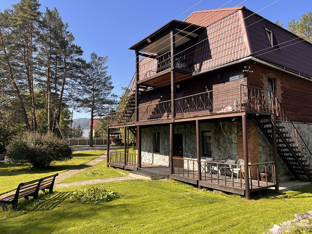 Гостевой дом Гранд Алтай Манжерок (Grand Altai Manzherok), Горный Алтай (Республика Алтай), Манжерок 