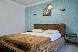 ЛЮКС с двуспальной кроватью, База отдыха Белла, Каменномостский