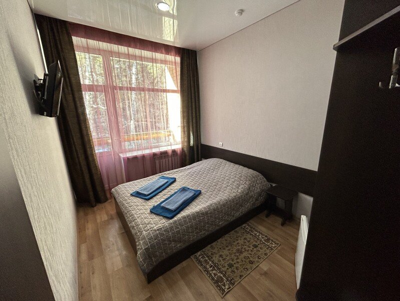 Блочный 5-местный 2-комнатный