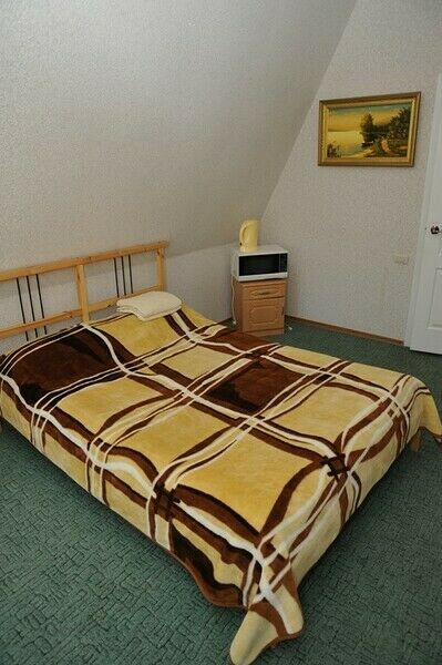 двухспальная кровать