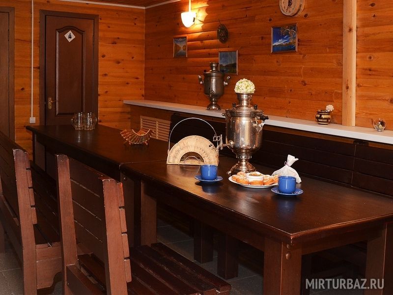 Комната отдыха в большой сауне