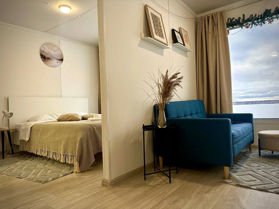 Домик 4-местный 2-комнатный №3 (вид на озеро)