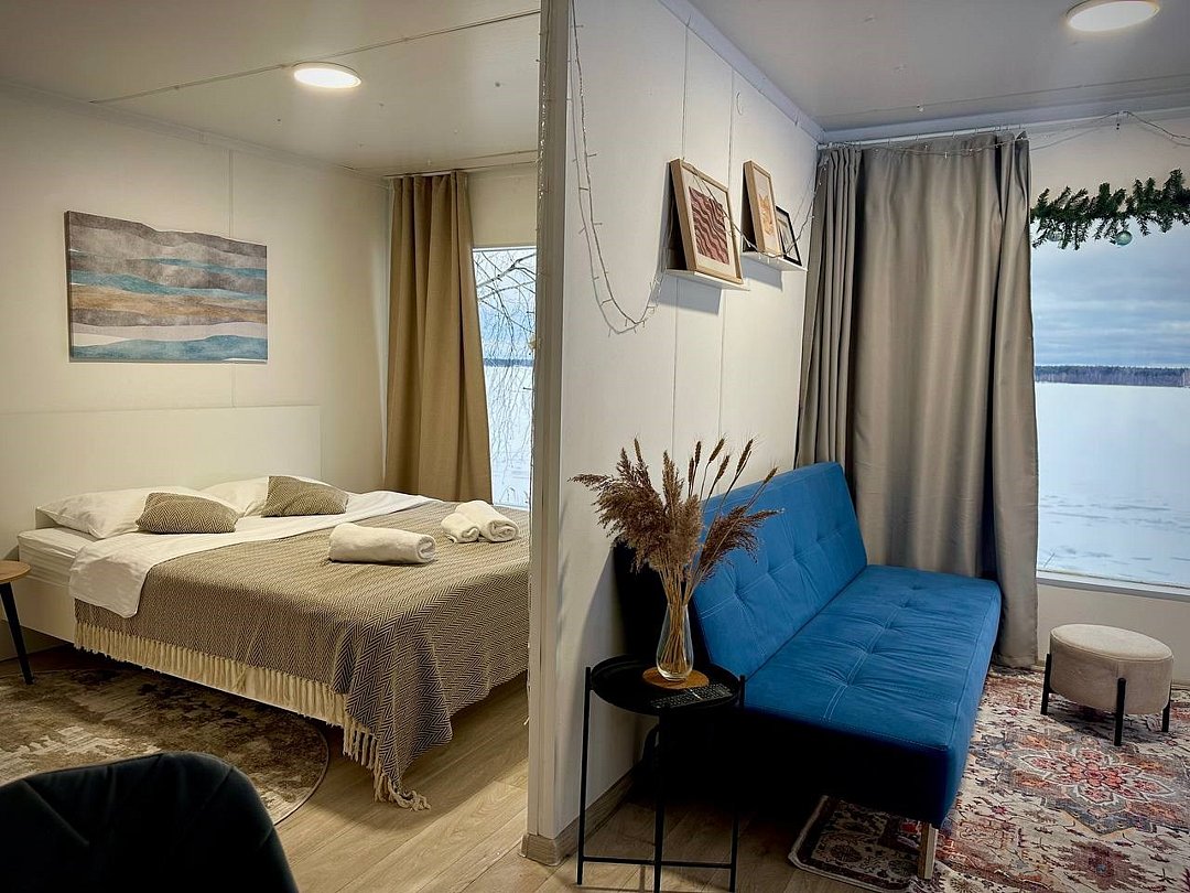 Домик 4-местный 2-комнатный №4 (вид на озеро)