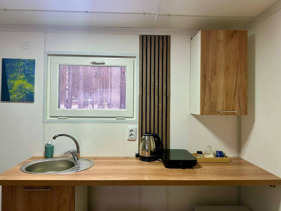 Домик 4-местный 2-комнатный №7 (вид на озеро)