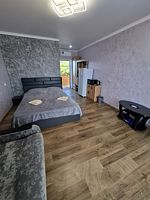 Однокомнатный с балконом 16, Гостевые дома У Пруда, Должанская