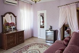 Номер Летний Корпус Отель Две Звезды Семейный с 3 комнатами, Гостевой дом Ле-ди, Саки