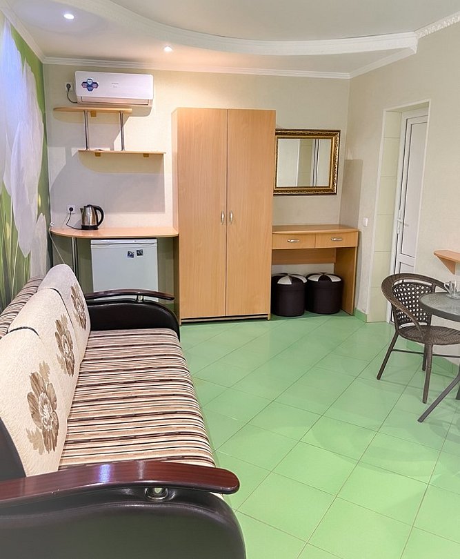 Студио 4-местный 1-комнатный