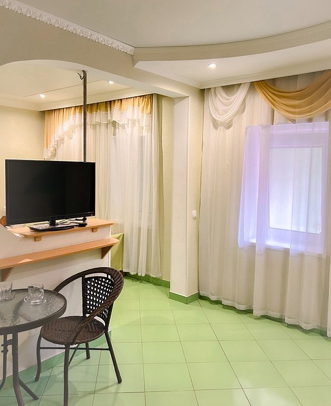 Студио 4-местный 1-комнатный