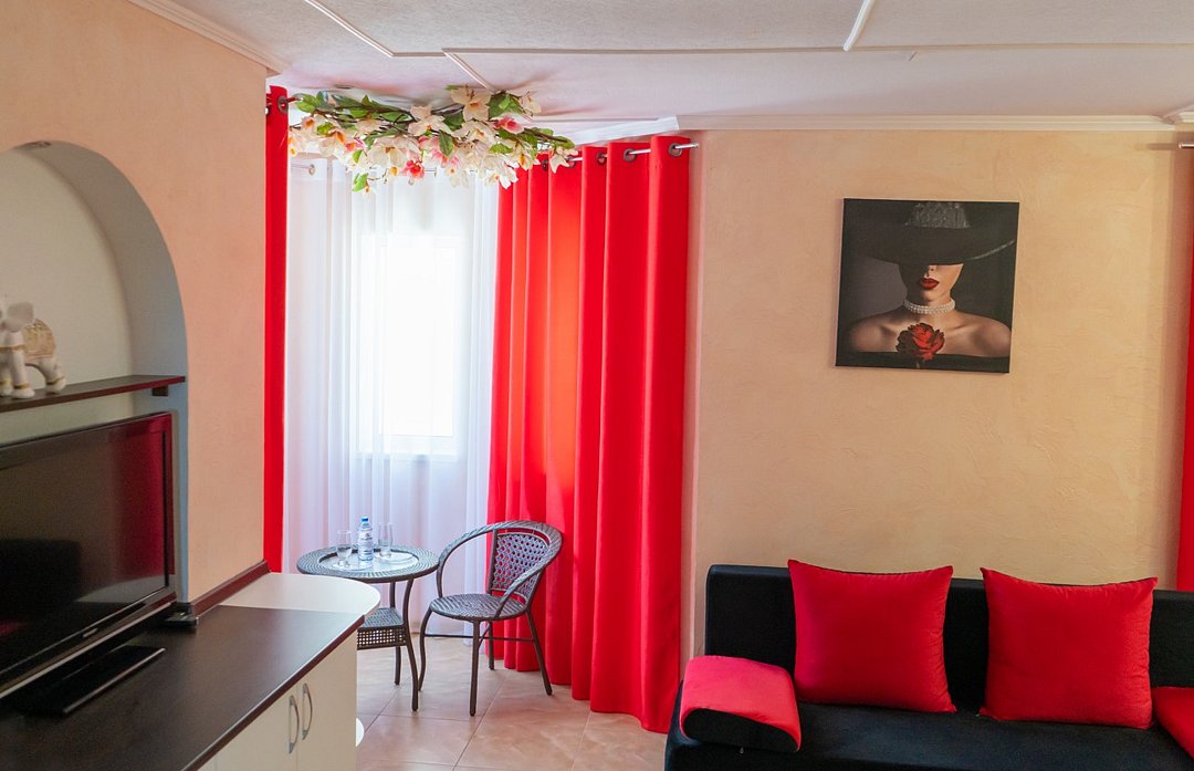 Студио 4-местный 1-комнатный