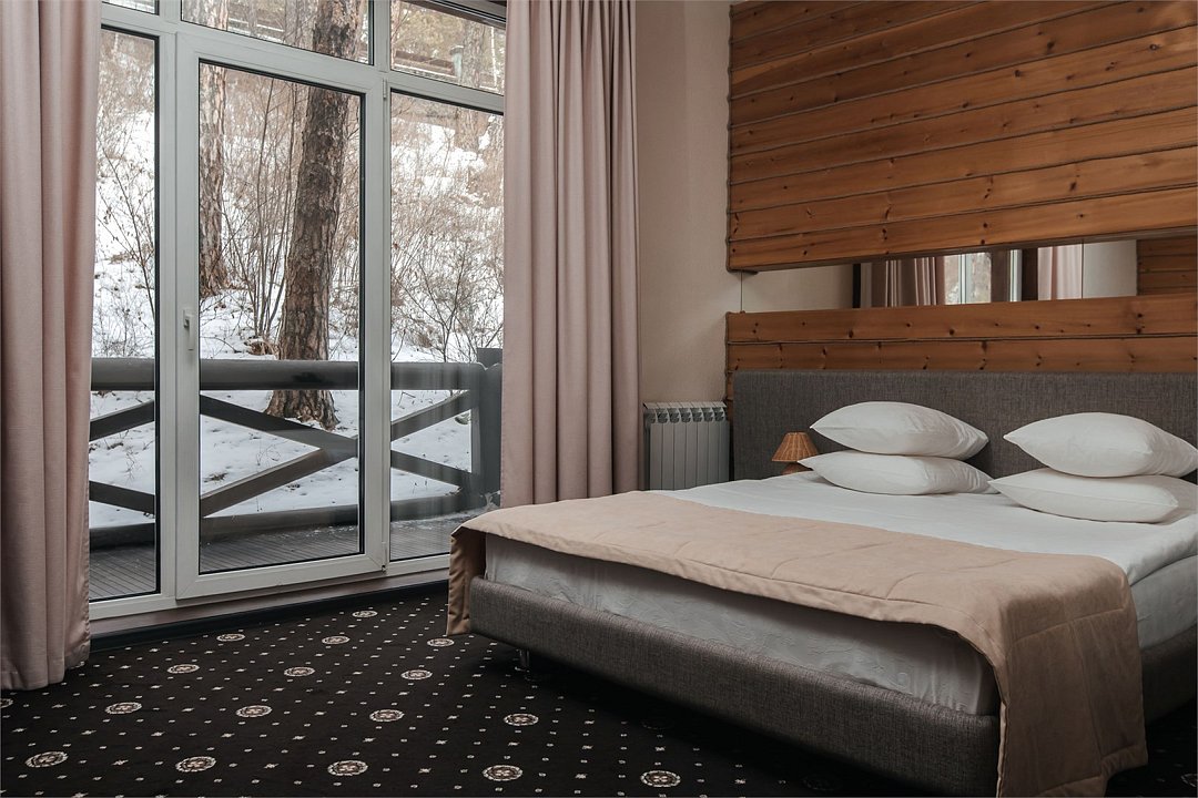 Делюкс 2-местный (корпус Президентский) торцевой балкон