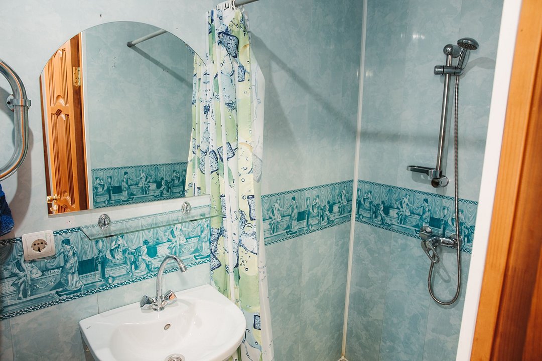 Номер 10 местный 2-этажный