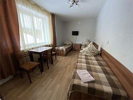 Эконом (1 корпус) трехместный, База отдыха Чебаркуль, Чебаркуль