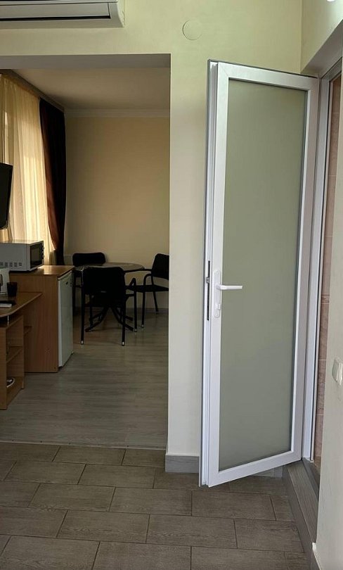 Стандартный 3-местный 1-комнатный (вид на море)