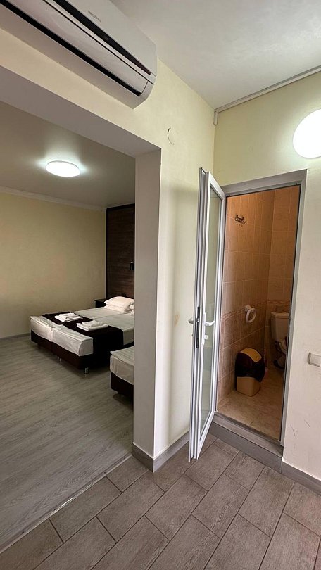 Стандартный 3-местный 1-комнатный (с балконом)