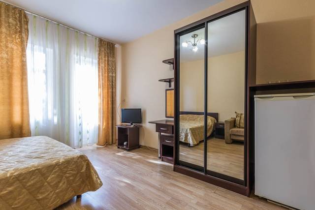 Стандартный 3-местный (с балконом)