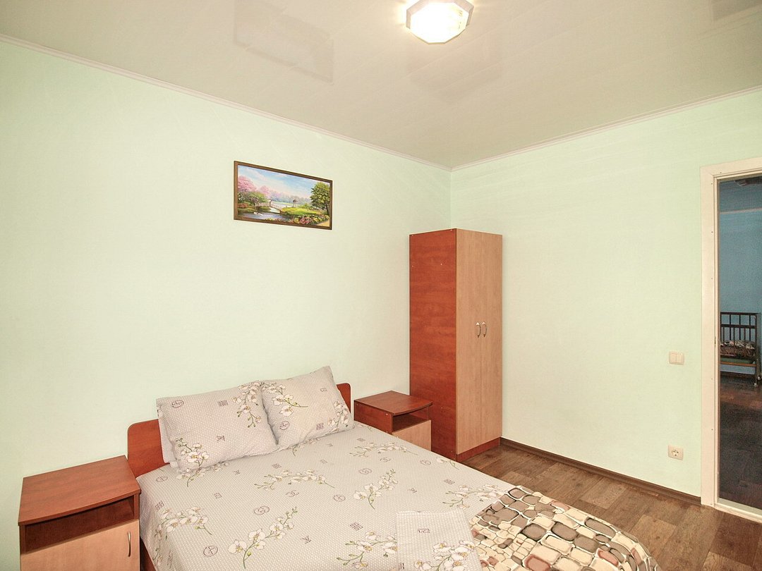 Номер 6-местный 3-комнатный (с кухней , 2 этаж)