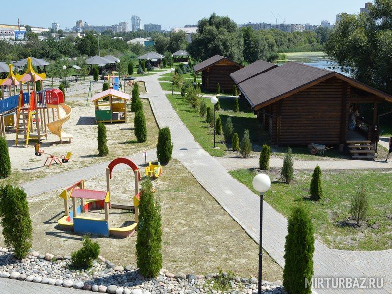 Базов белгород. Алые паруса Белгород. Алые паруса Белгород база. Алые паруса Белгород беседки. Базы отдыха Алые паруса Белгород.