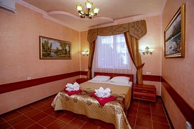 Апартамент Плюс, Гостевой дом Red House, Заозерное