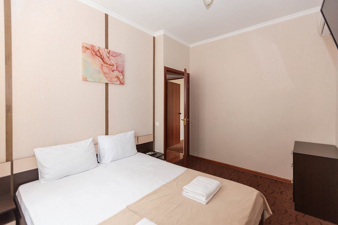 Апартаменты 6-местный 2-комнатный (1 этаж, №1,2)