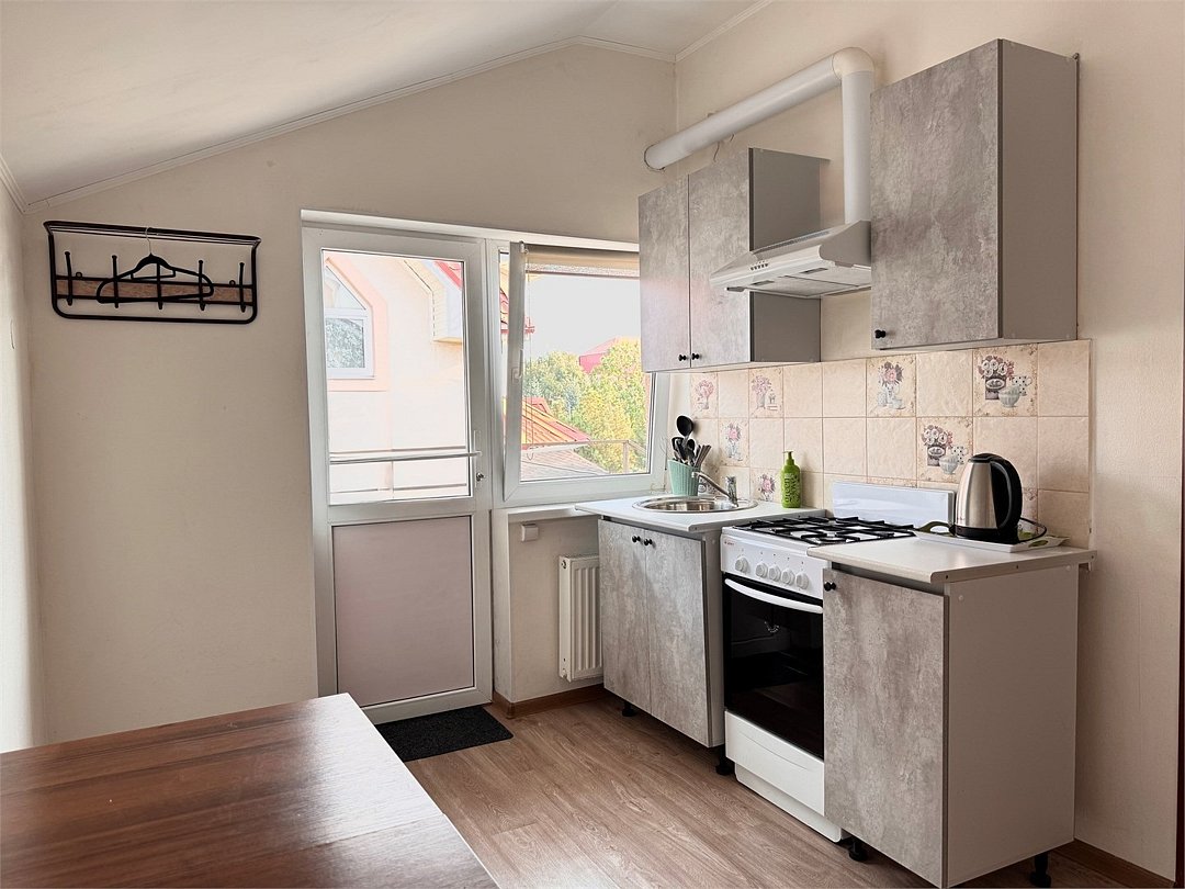 Апартаменты 6-местный 3-комнатный (2 этаж, №3,4)