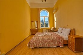 Стандарт семейный улушченный 2-комнатный, Приморье, Ялта