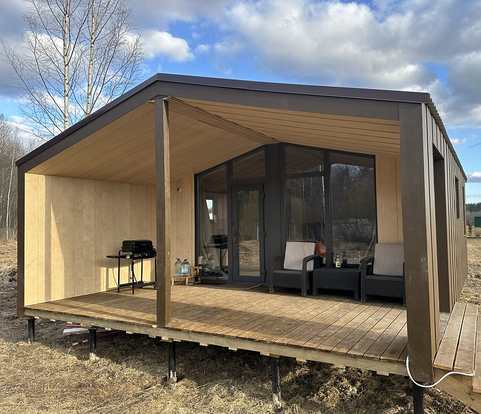 Агроусадьба Уютный дом с большой террасой на ферме, Ленинградская область, деревня Введенское Гатчинский район Вырица