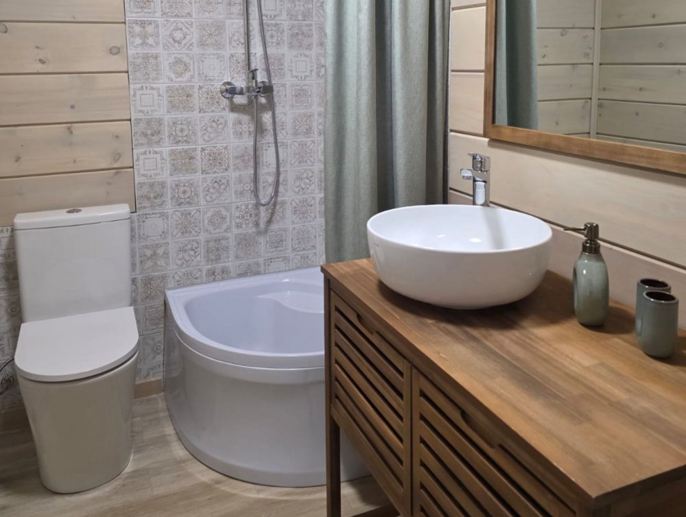 Стандартный 4-местный с удобствами №6 (3 этаж)