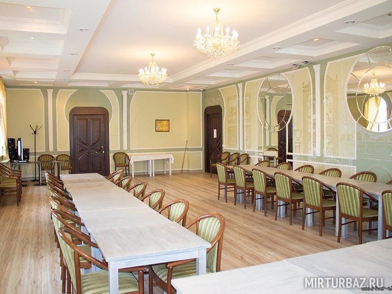 Банкетный зал — Загородный клуб «Волхов мост», Чудово